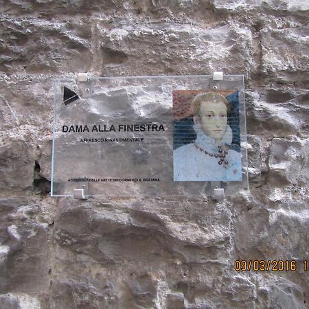 Antica Corte, Bilocale Nel Centro Storico Di Como Apartment Bagian luar foto