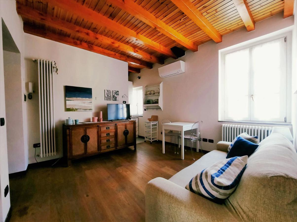 Antica Corte, Bilocale Nel Centro Storico Di Como Apartment Bagian luar foto
