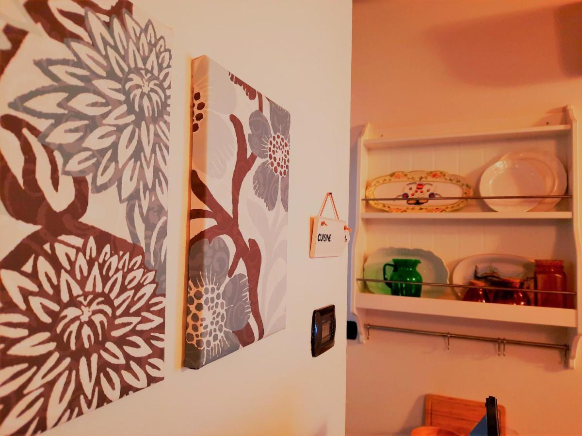 Antica Corte, Bilocale Nel Centro Storico Di Como Apartment Bagian luar foto