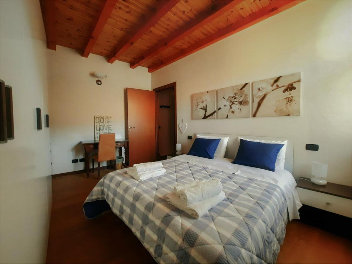 Antica Corte, Bilocale Nel Centro Storico Di Como Apartment Bagian luar foto